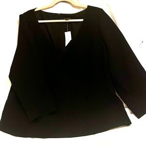 Chic Ann Taylor Black V-Neck 3/4 Sleeve Blouse - Classic Work Top